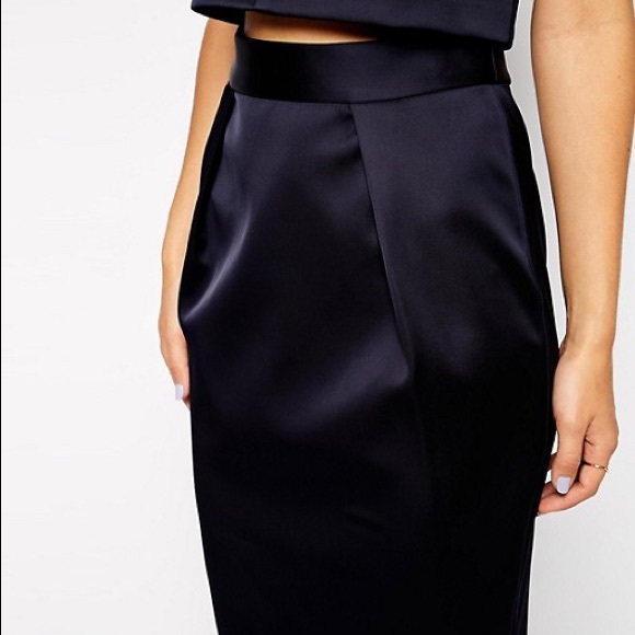 Warehouse ASOS Navy Heavy Satin Pencil Skirt - Picture 3 of 3